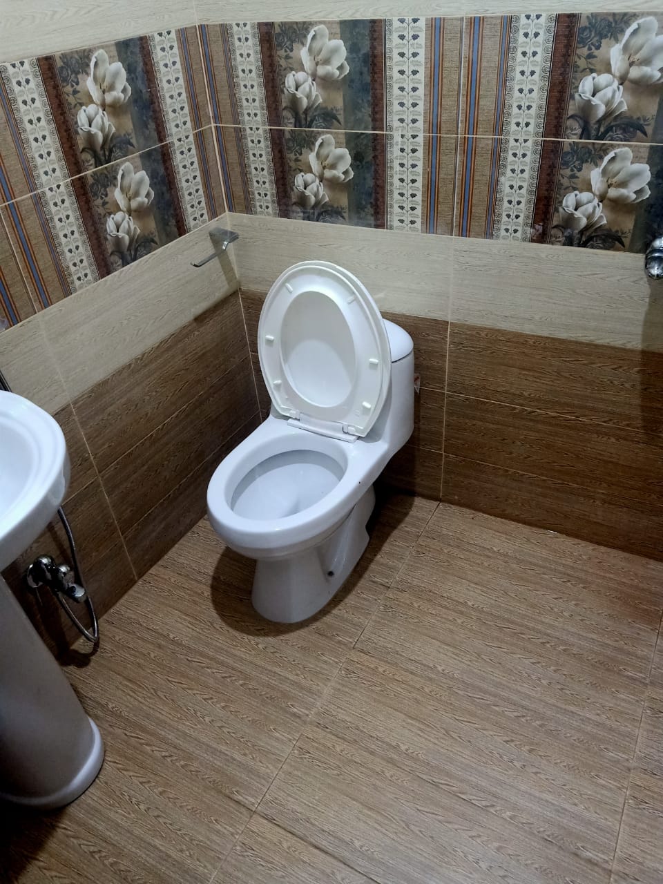 Clean Washroom Look